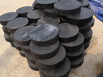清河县板式橡胶支座由若干层橡胶片与薄钢板经加压硫化